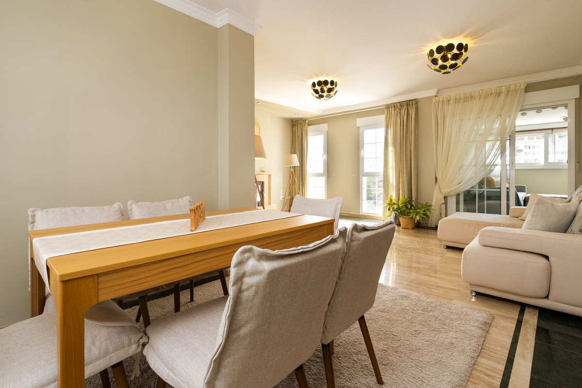 Adosados de 4 dormitorios en venta en Calahonda – R5341957 Adosados de 4 dormitorios en venta en Calahonda – R5341957