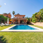 4 bedroom Villas for sale in Mijas – R5353693