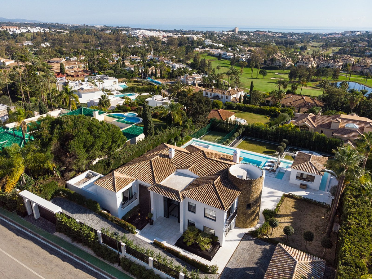 5 bedroom Villas for sale in Marbella – R5148595 5 bedroom Villas for sale in Marbella – R5148595