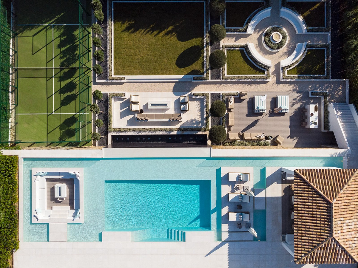 5 bedroom Villas for sale in Marbella – R5148595 5 bedroom Villas for sale in Marbella – R5148595