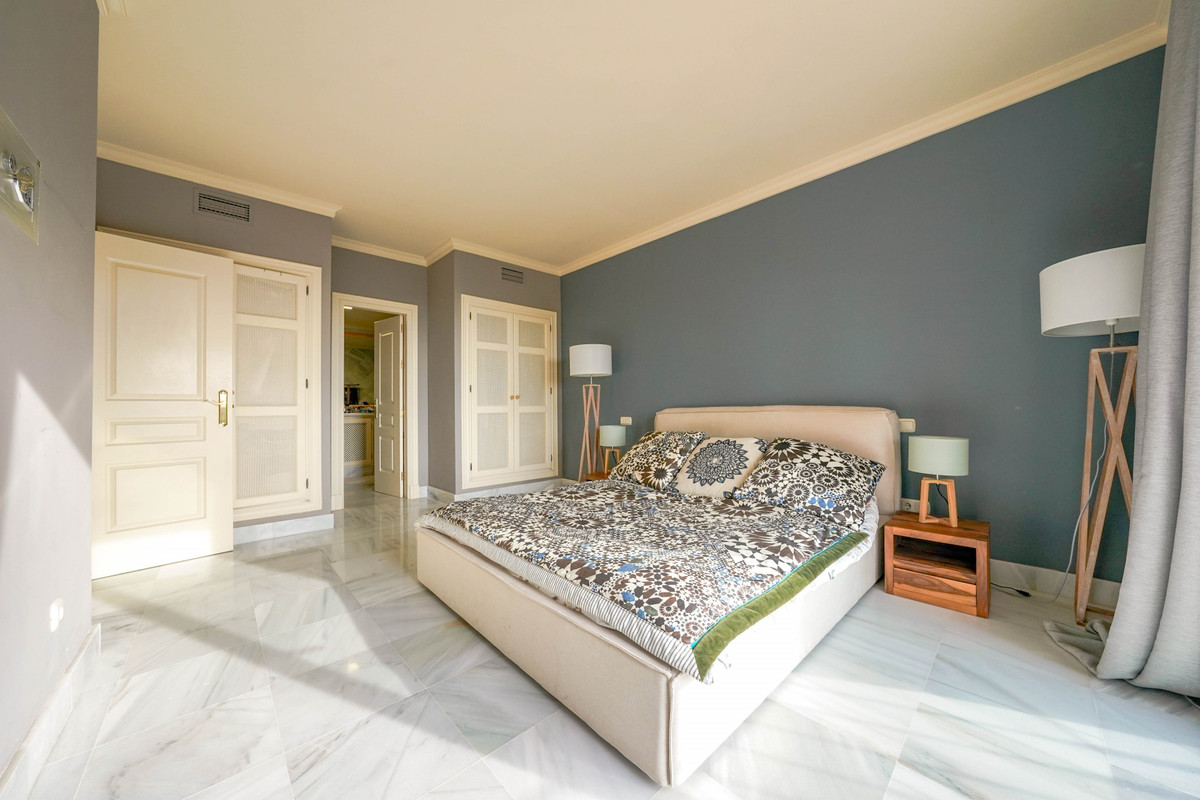 Apartamentos de 2 dormitorios en venta en Monte Halcones – R5018131