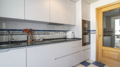 Apartamentos de 3 dormitorios en venta en Selwo – R5344054