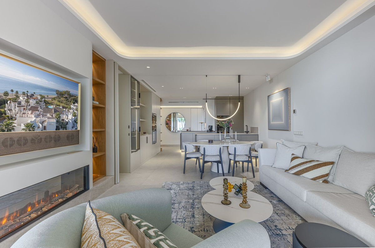 3 bedroom Apartments for sale in Nueva Milla de Oro – R5361238