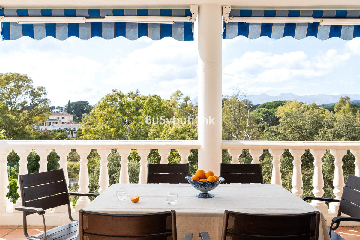 4 bedroom Villas for sale in Elviria – R5356069