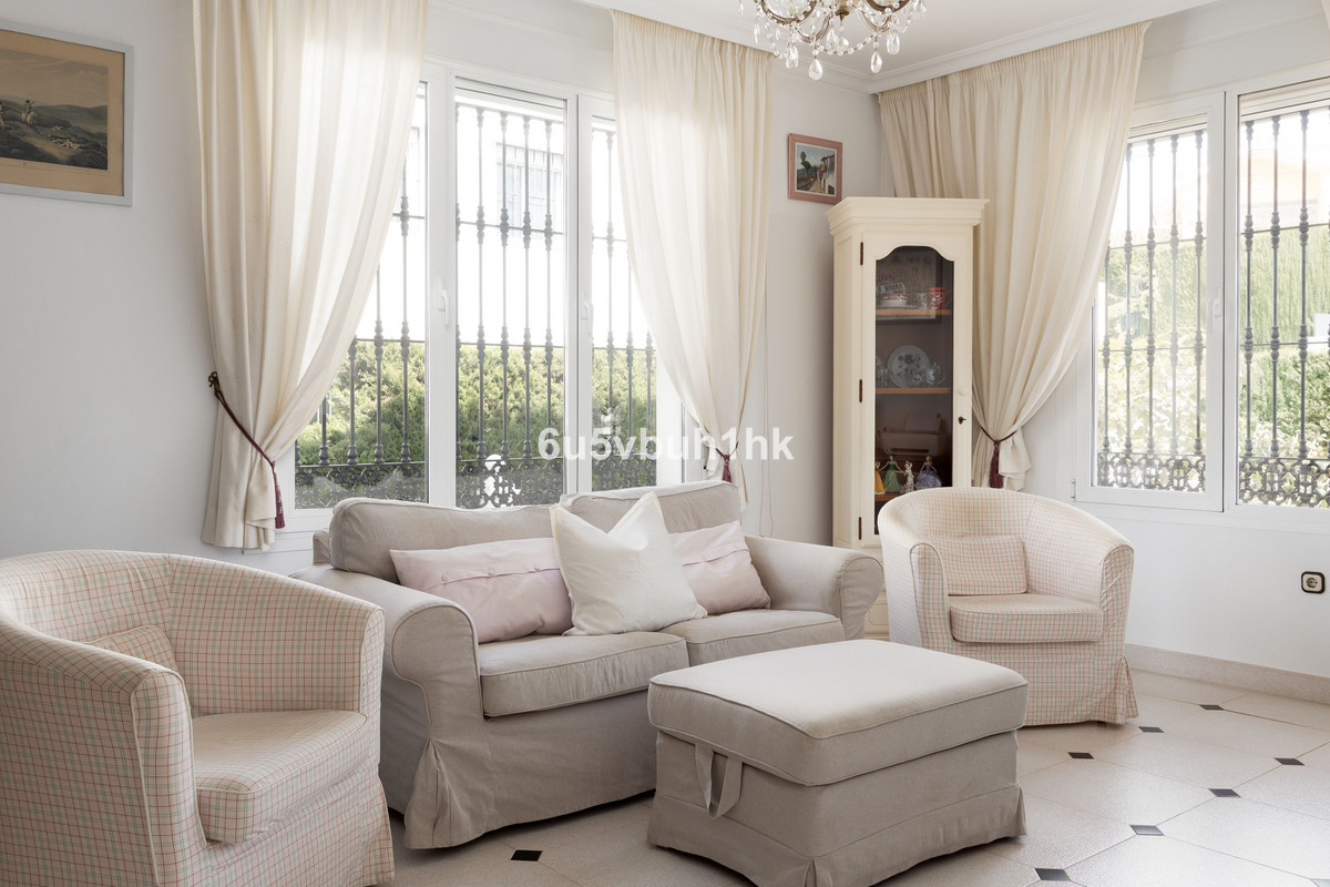 4 bedroom Villas for sale in Elviria – R5356069