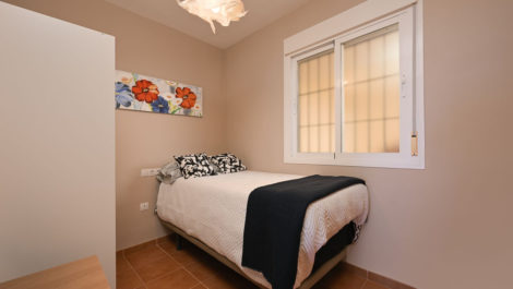 Apartamentos de 2 dormitorios en venta en Calahonda – R5357449