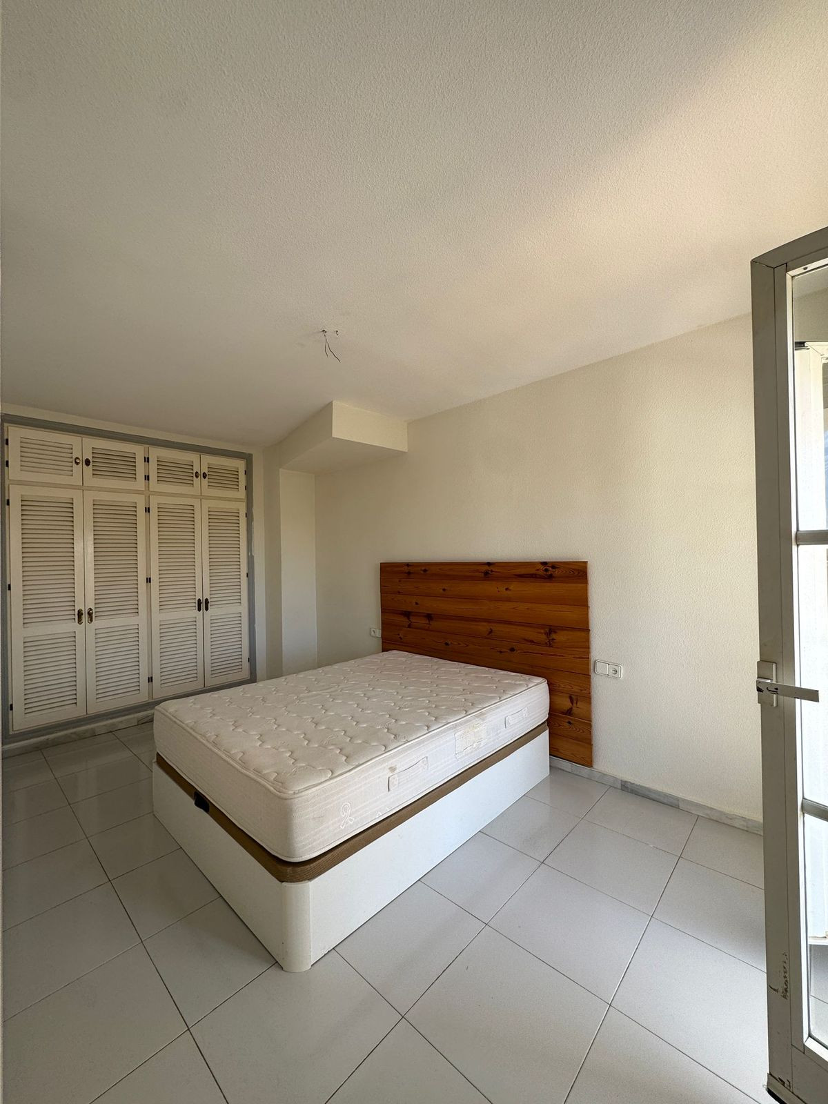 Aticos de 2 dormitorios en venta en Marbella – R5363983