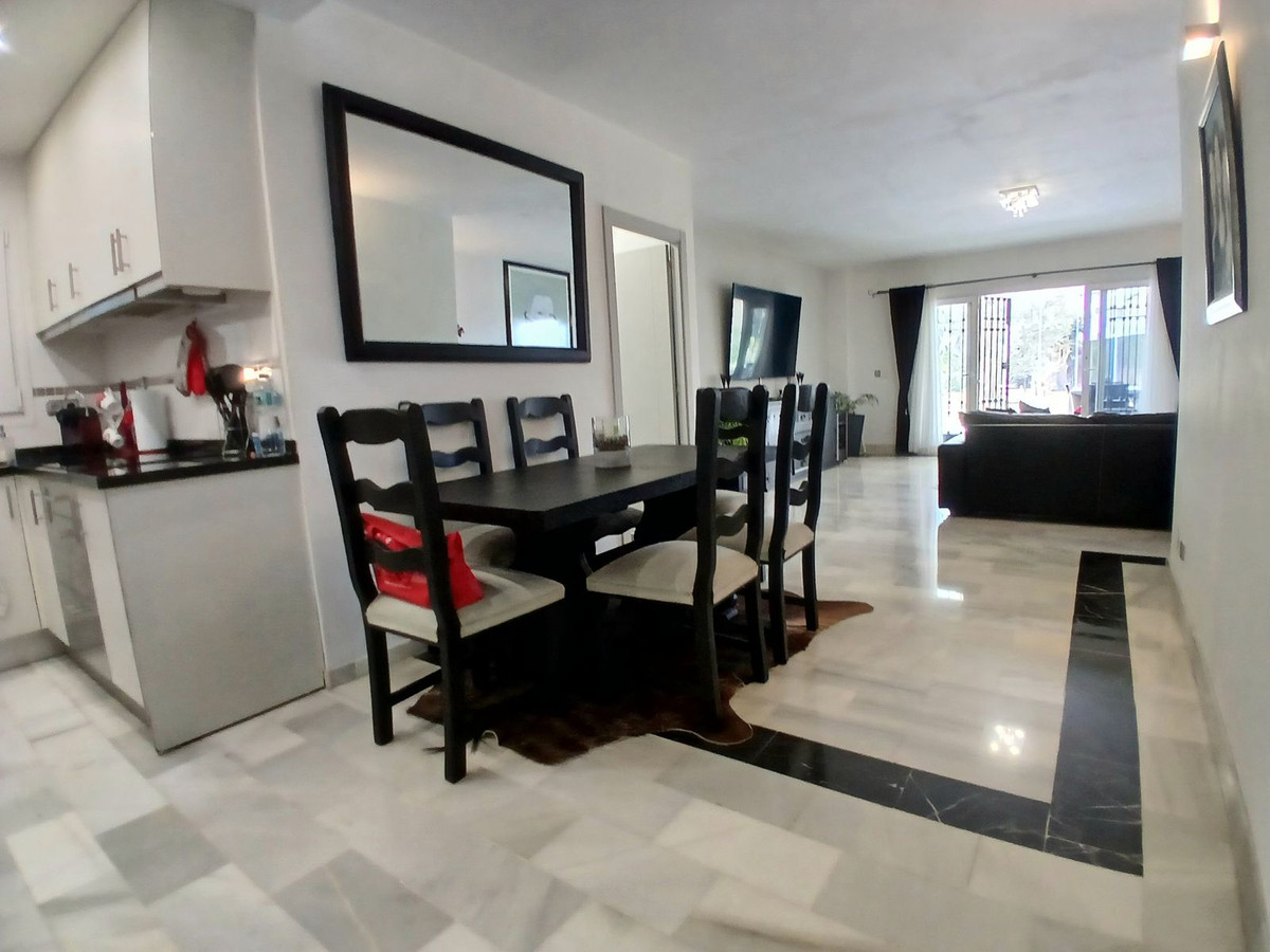 3 bedroom Apartments for sale in Calahonda – R5324401