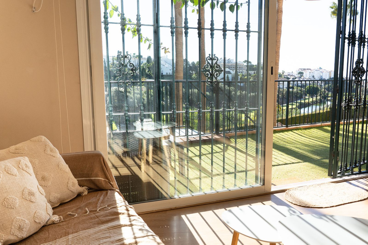 2 bedroom Apartments for sale in Riviera del Sol – R5247931