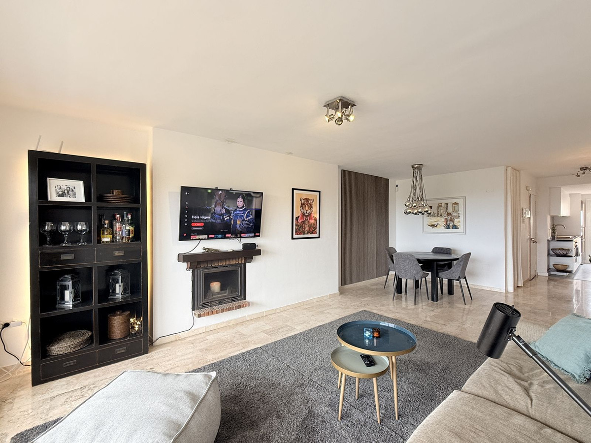 Aticos de 2 dormitorios en venta en Selwo – R5362792