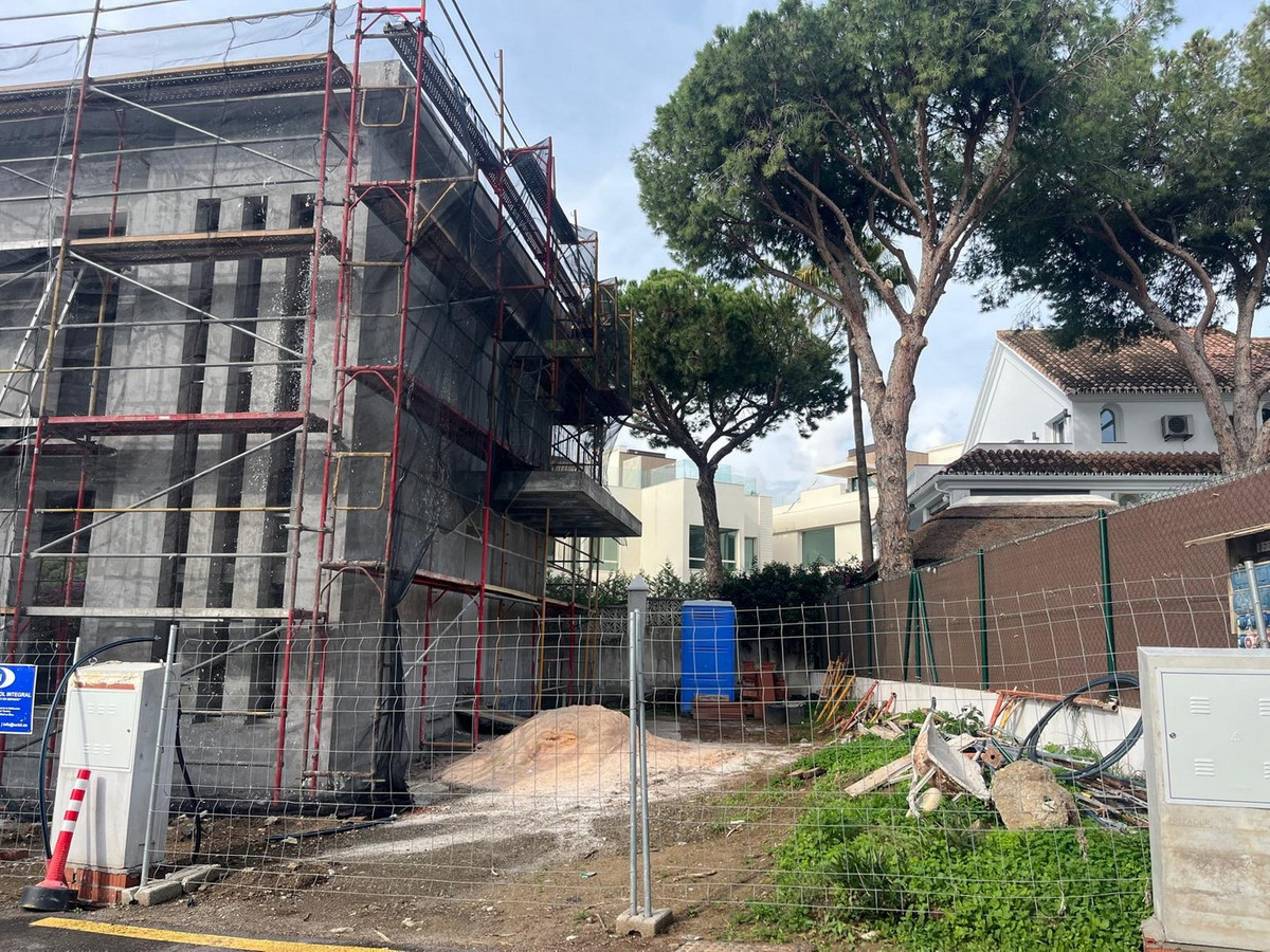 4 bedroom Villas for sale in El Rosario – R5310145