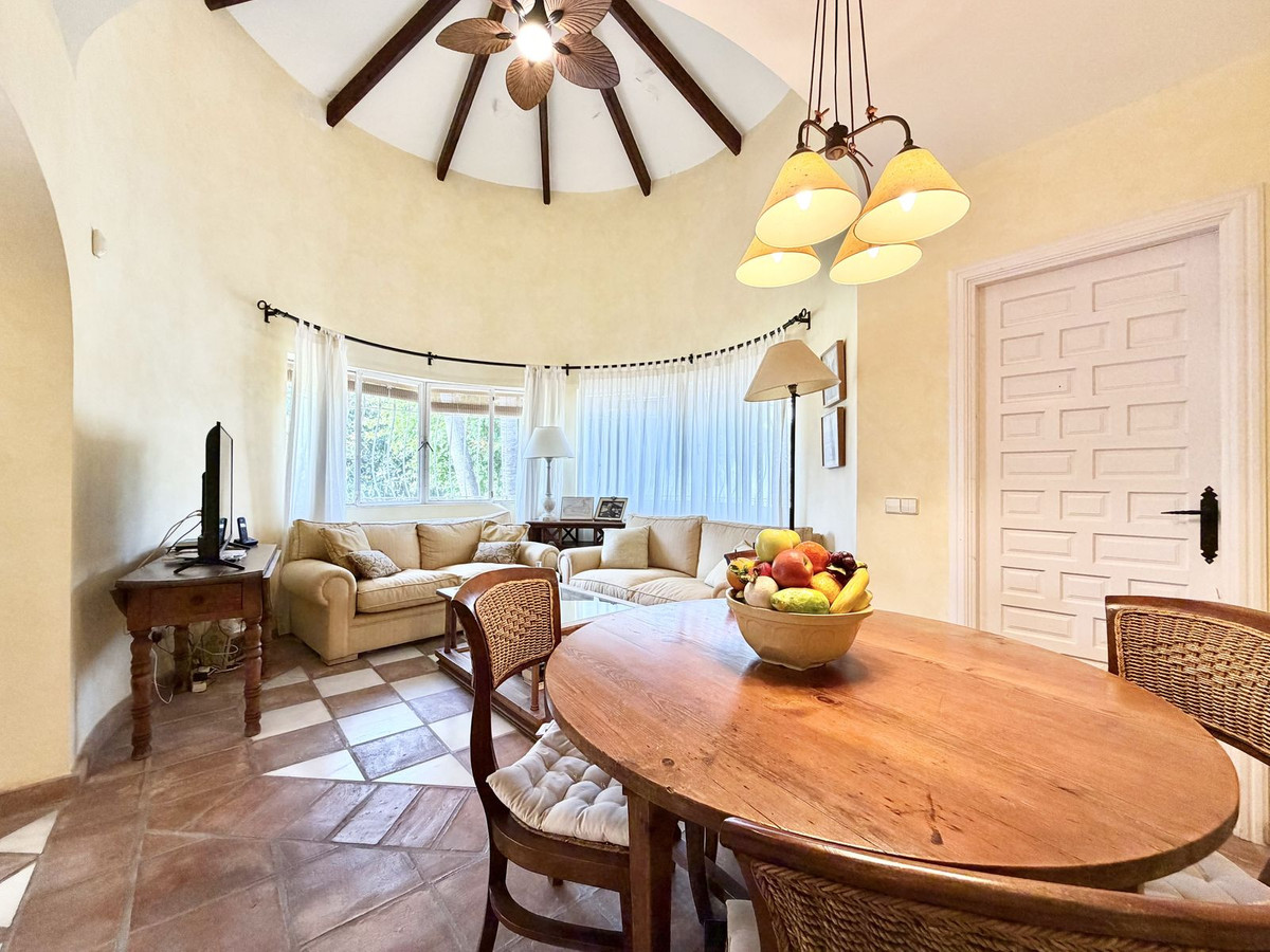 5 bedroom Villas for sale in San Pedro de Alc�ntara – R5360440