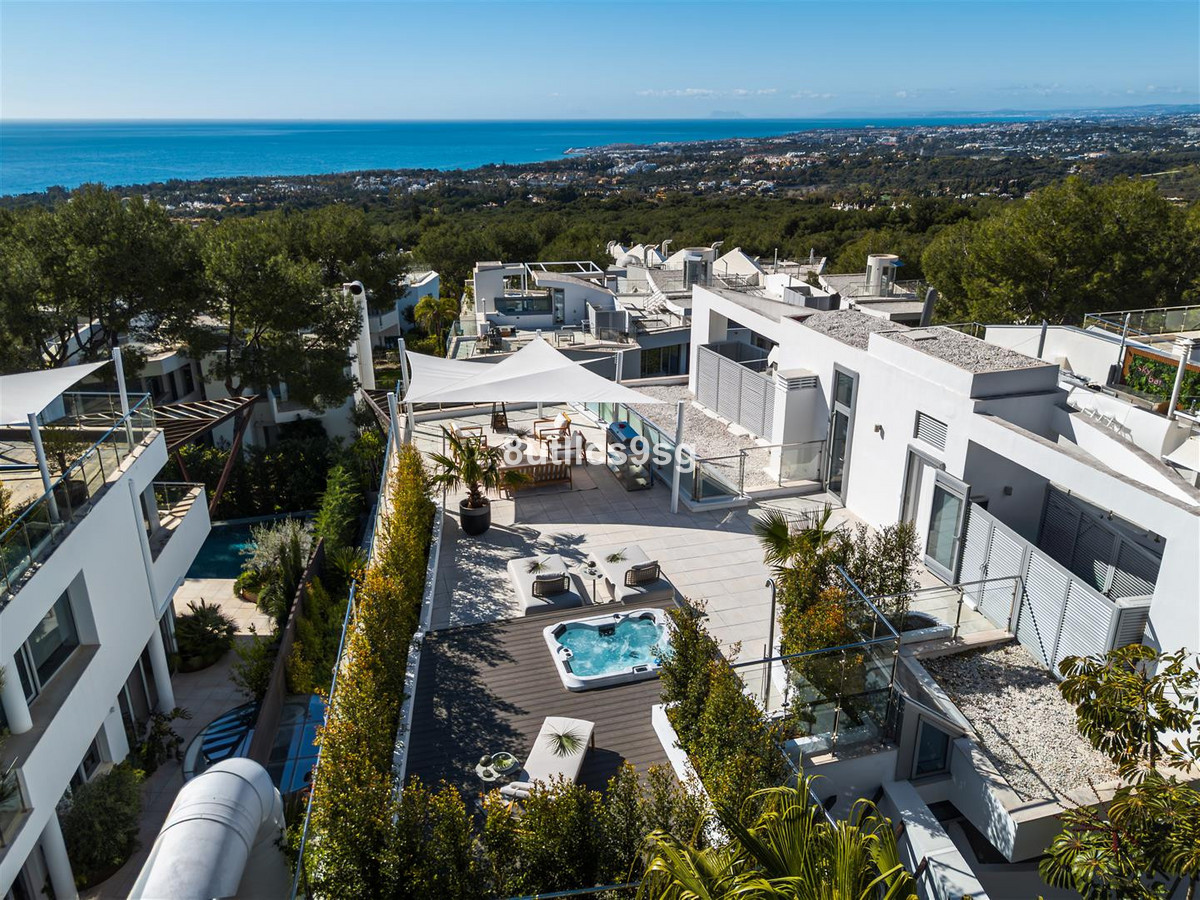 4 bedroom Semi-detached for sale in Sierra Blanca – R5333443