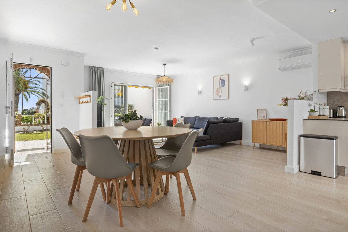 Adosados de 3 dormitorios en venta en La Cala de Mijas – R5306884