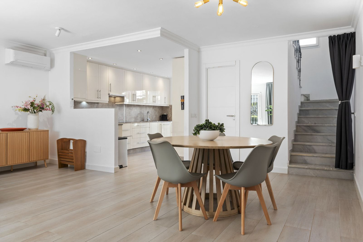 Adosados de 3 dormitorios en venta en La Cala de Mijas – R5306884