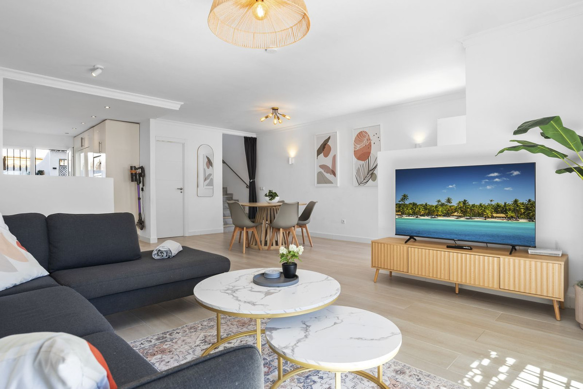 Adosados de 3 dormitorios en venta en La Cala de Mijas – R5306884