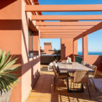 Apartamentos de 4 dormitorios en venta en Calahonda – R5344285