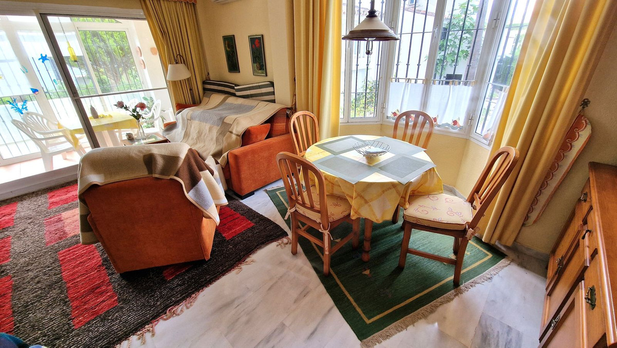 2 bedroom Apartments for sale in Riviera del Sol – R5271673