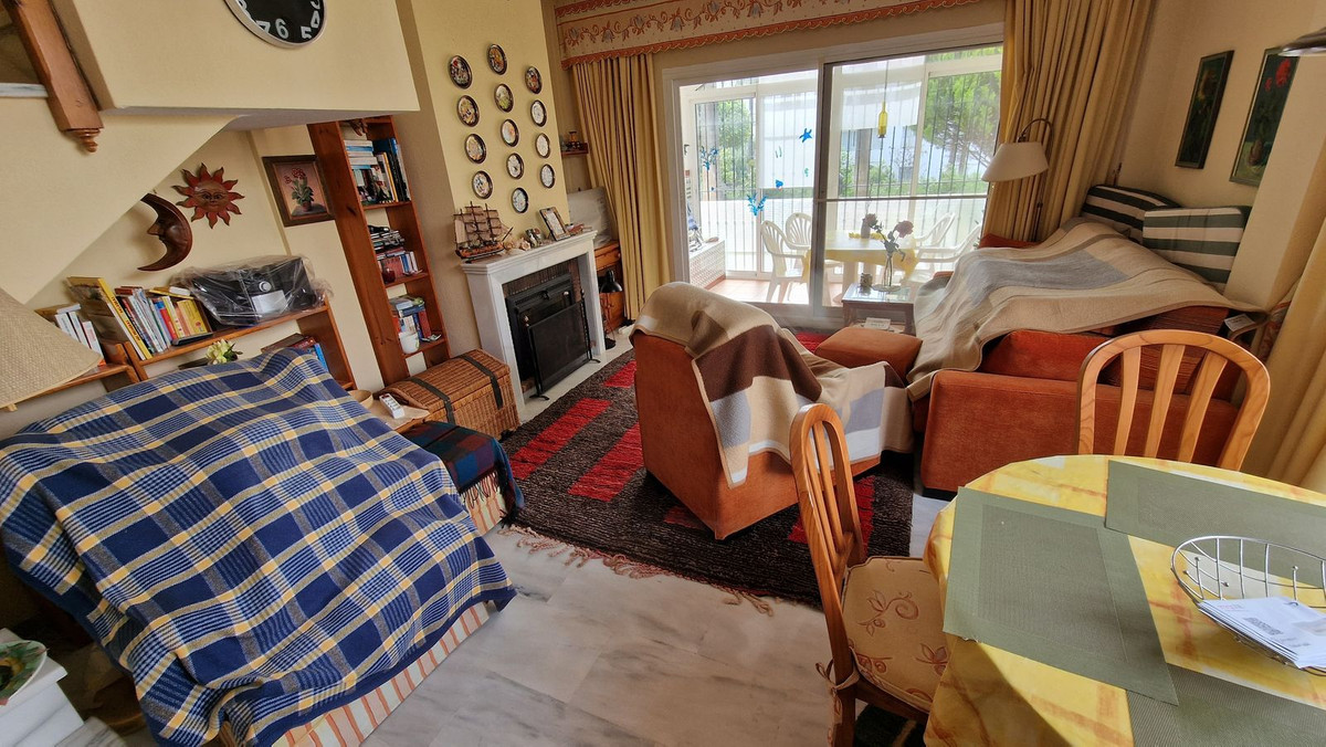 2 bedroom Apartments for sale in Riviera del Sol – R5271673