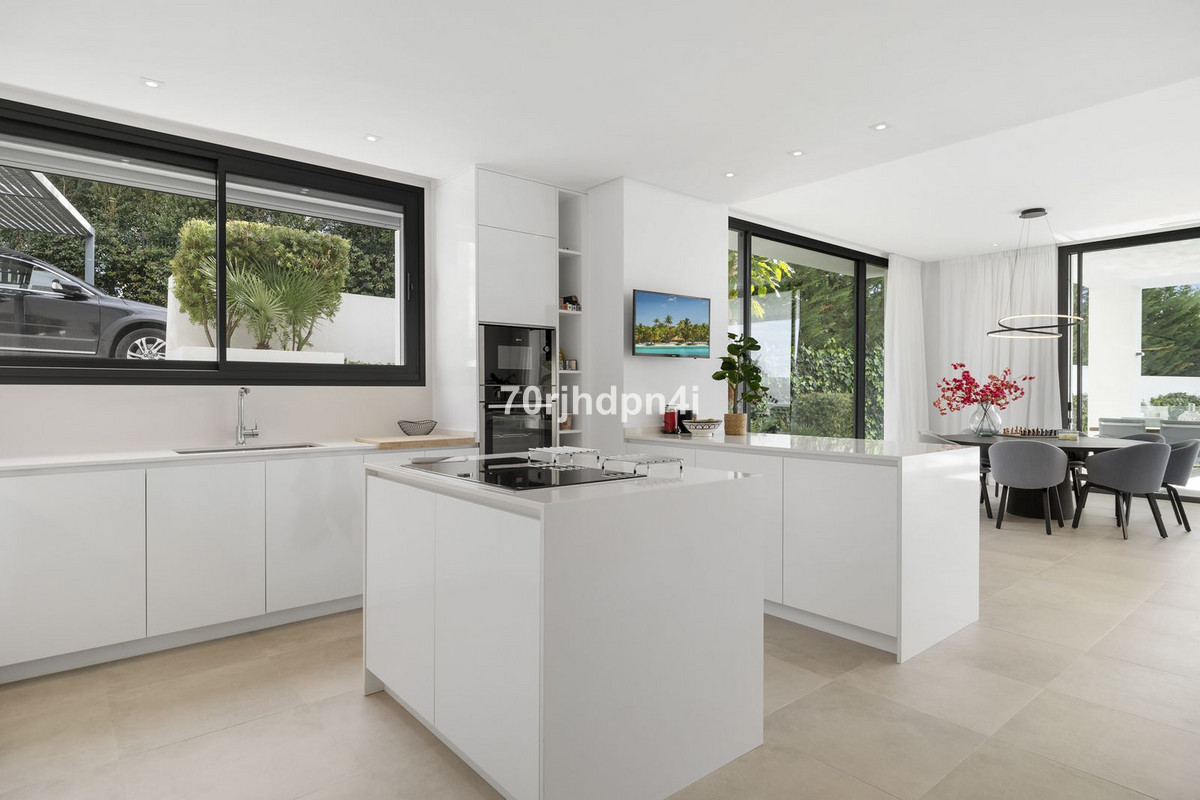 5 bedroom Villas for sale in Marbella – R5287207