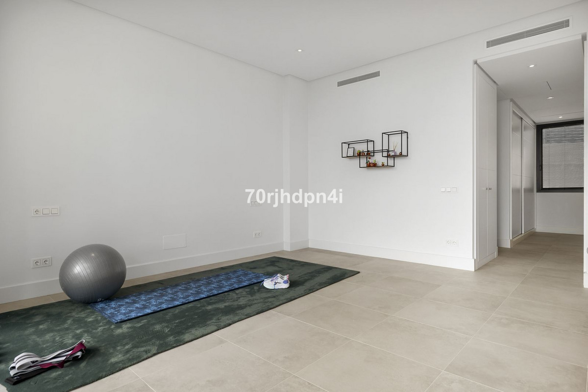 5 bedroom Villas for sale in Marbella – R5287207