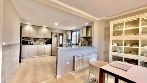 Villas de 5 dormitorios en venta en Guadalmina Alta – R5356603