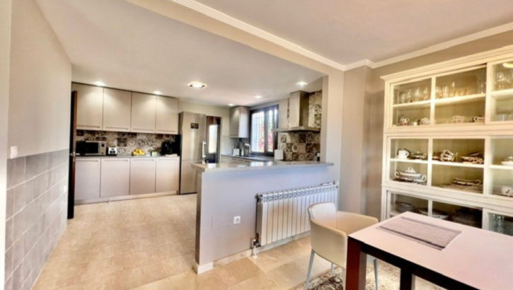 Villas de 5 dormitorios en venta en Guadalmina Alta – R5356603 en 