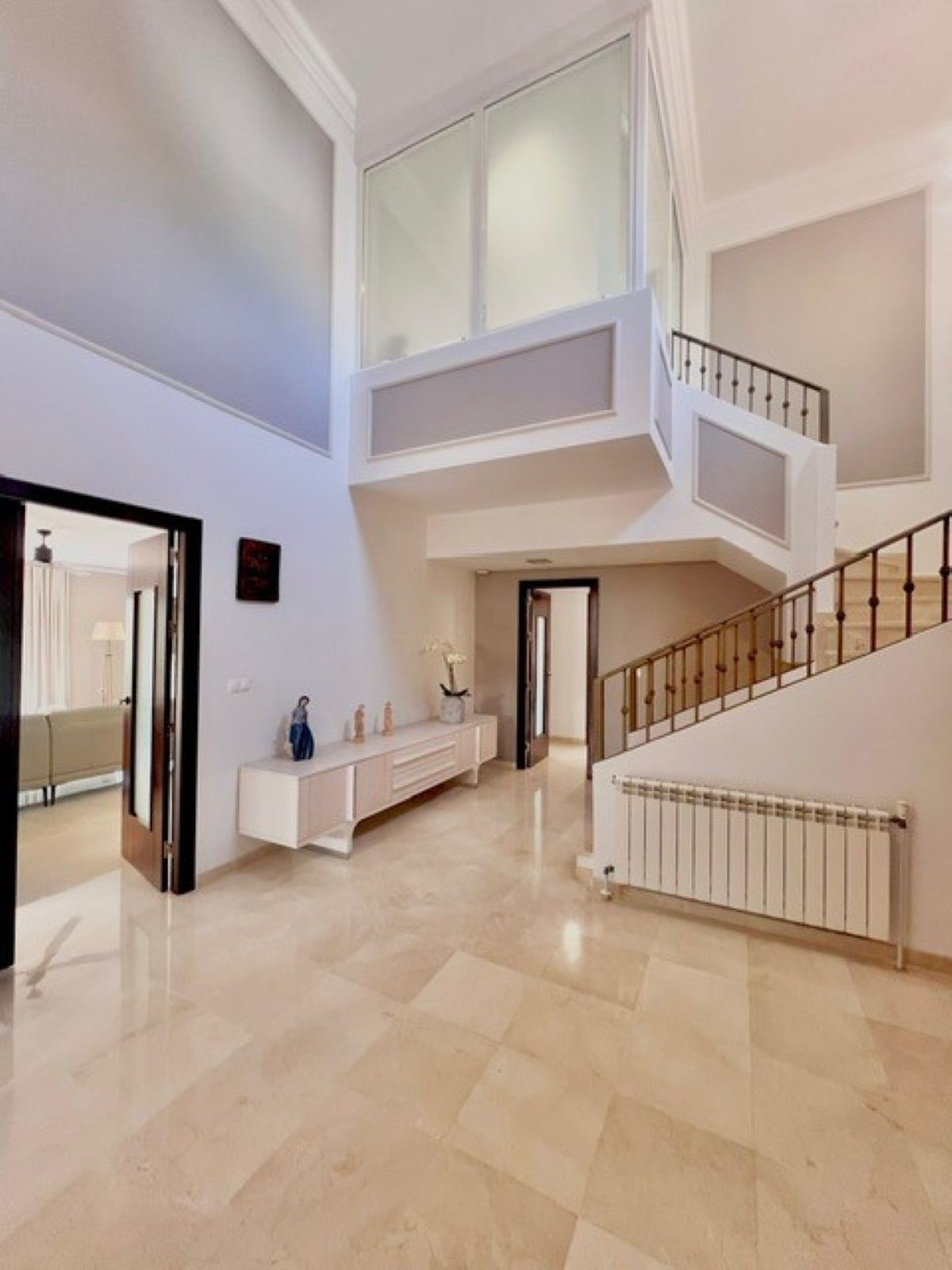 Villas de 5 dormitorios en venta en Guadalmina Alta – R5356603