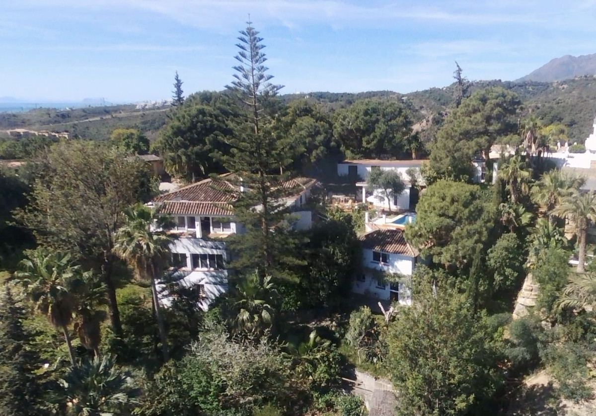 6 bedroom Villas for sale in Nueva Milla de Oro – R5346556 6 bedroom Villas for sale in Nueva Milla de Oro – R5346556