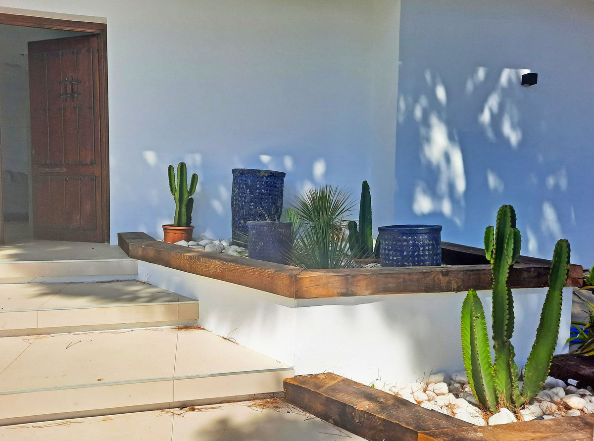 4 bedroom Villas for sale in Elviria – R4895608