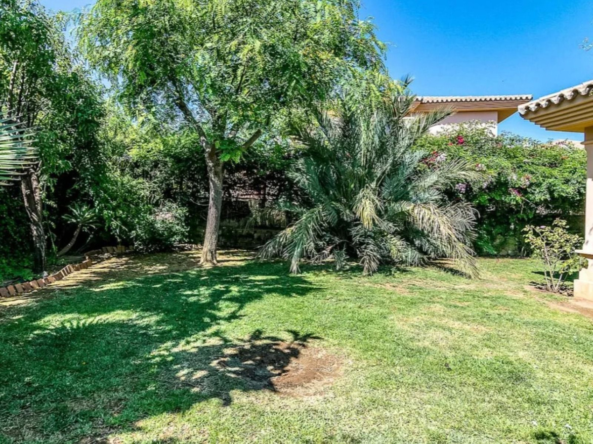 Pareados de 4 dormitorios en venta en Riviera del Sol – R5350978