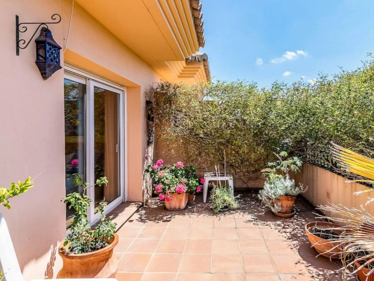 Pareados de 4 dormitorios en venta en Riviera del Sol – R5350978