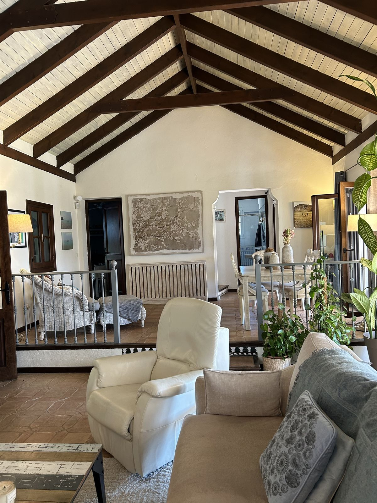 4 bedroom Villas for sale in Nueva Milla de Oro – R5273947