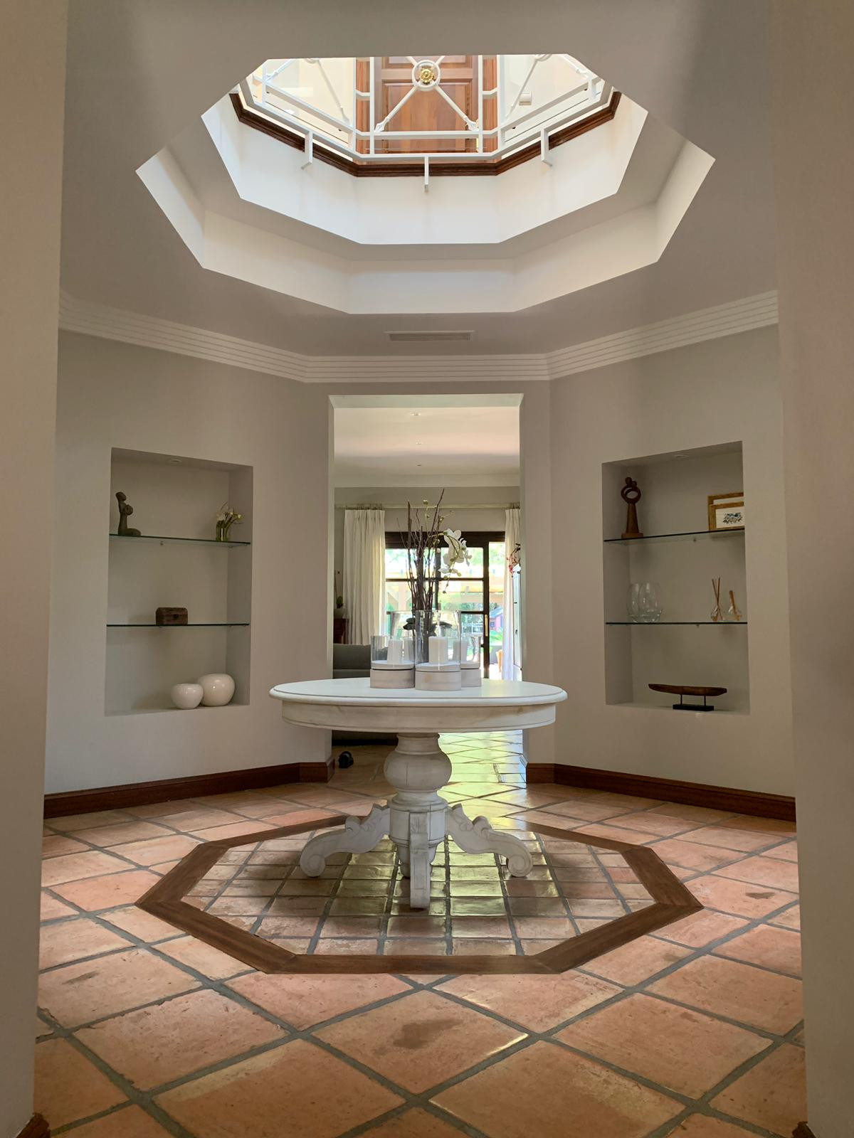 Villas de 5 dormitorios en venta en Sierra Blanca – R3761173