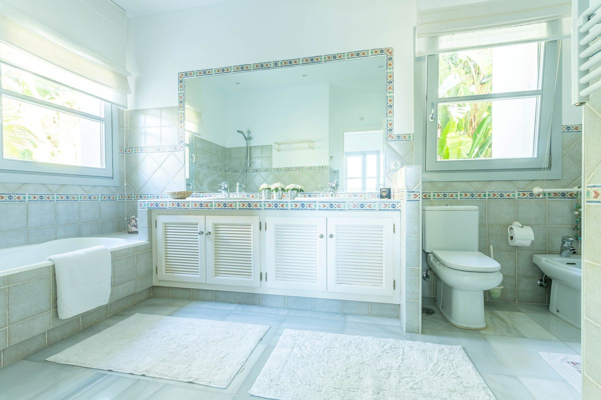 4 bedroom Villas for sale in Sierra Blanca – R4226188 4 bedroom Villas for sale in Sierra Blanca – R4226188