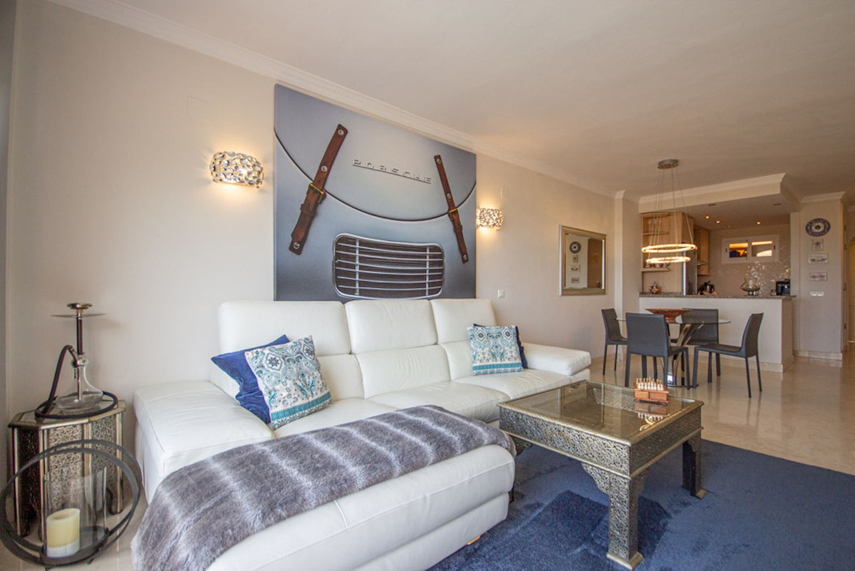 2 bedroom Apartments for sale in Elviria – R5363959