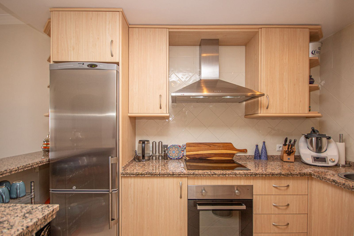 2 bedroom Apartments for sale in Elviria – R5363959