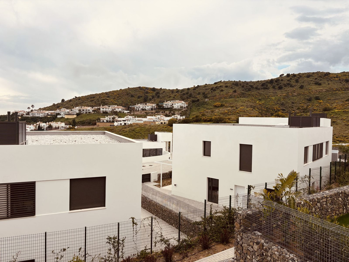 3 bedroom Semi-detached for sale in Riviera del Sol – R5330407