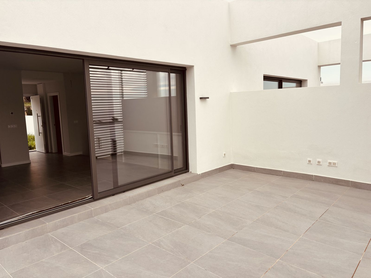 3 bedroom Semi-detached for sale in Riviera del Sol – R5330407