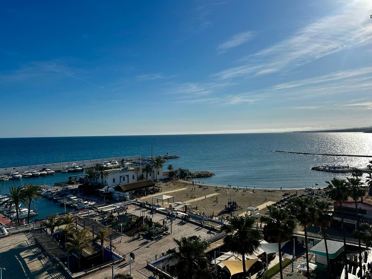 3 bedroom Penthouses for sale in Marbella – R5139037