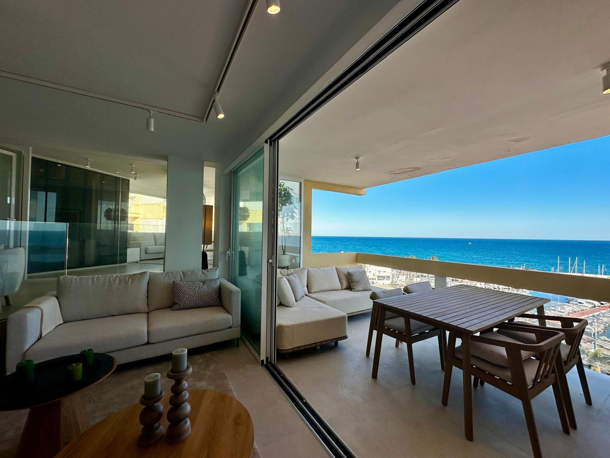 3 bedroom Penthouses for sale in Marbella – R5139037