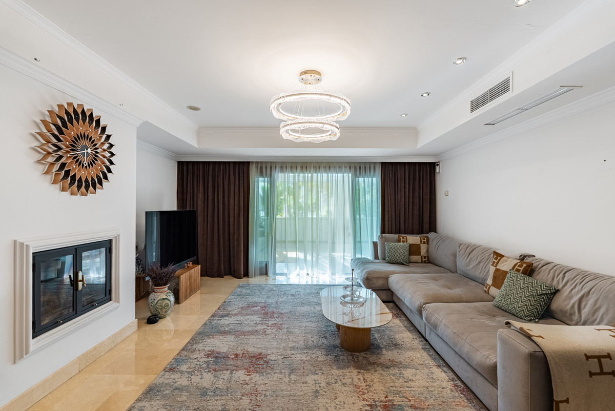 2 bedroom Apartments for sale in Milla de Oro – R5353000