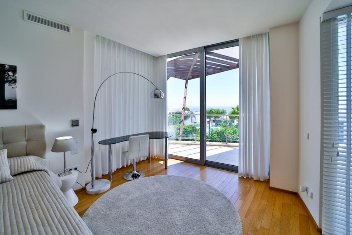 4 bedroom Villas for sale in Sierra Blanca – R3361870