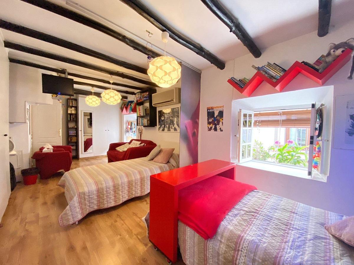 Adosados de 6 dormitorios en venta en Marbella – R171886