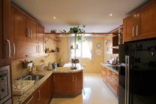 Apartamentos de 4 dormitorios en venta en Marbella – R2786435