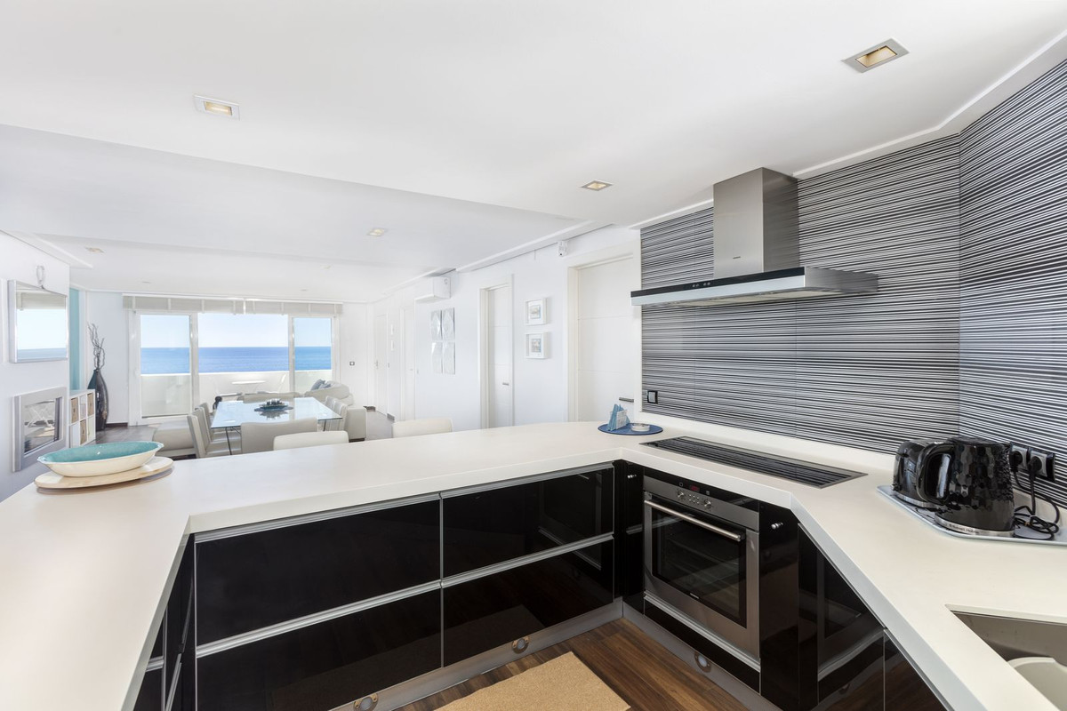 2 bedroom Penthouses for sale in Puerto Banús – R5378773 2 bedroom Penthouses for sale in Puerto Banús – R5378773