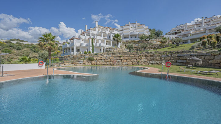 Aticos de 2 dormitorios en venta en Nueva Andalucía – R5376055 Aticos de 2 dormitorios en venta en Nueva Andalucía – R5376055 en