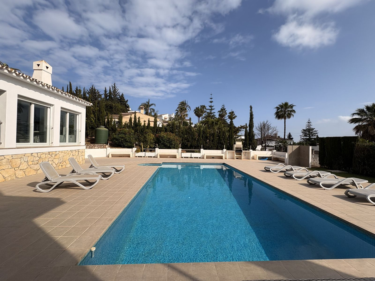 6 bedroom Villas for sale in Mijas – R5369140