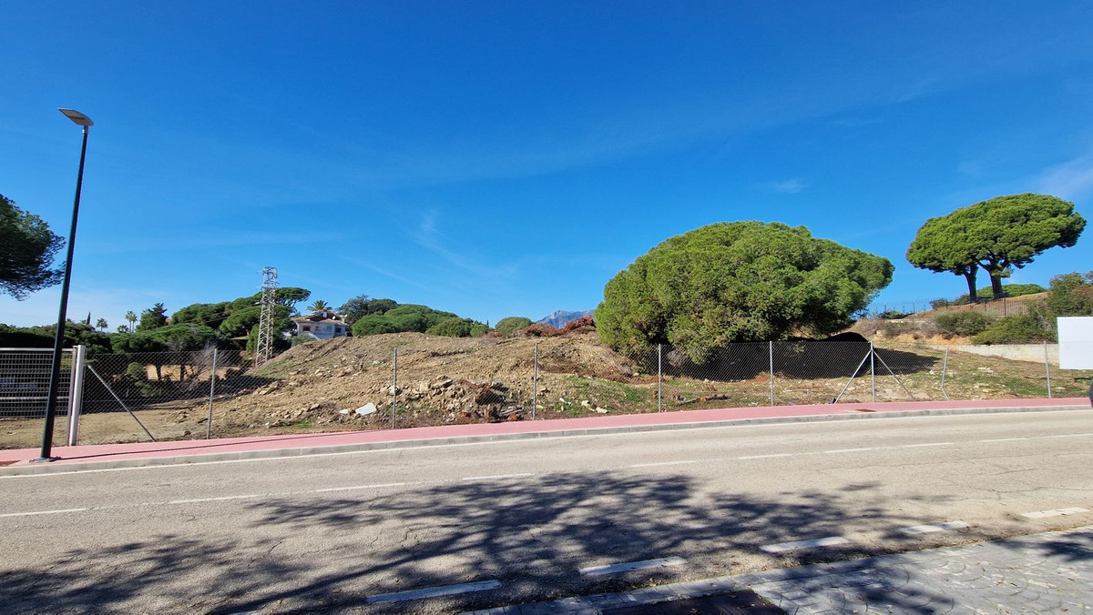 Plots for sale in Elviria Hills – R4599565 Plots for sale in Elviria Hills – R4599565