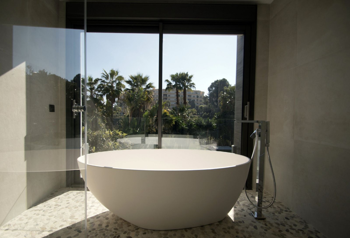 5 bedroom Villas for sale in Nueva Andaluc�a – R4846231 5 bedroom Villas for sale in Nueva Andaluc�a – R4846231